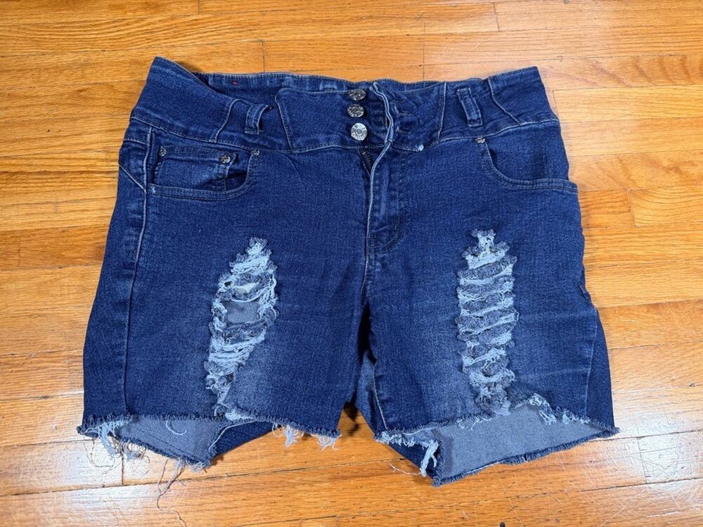 T&Y Fashion Women’s Distressed Denim Shorts Size 11/12 Dark Wash Triple Button